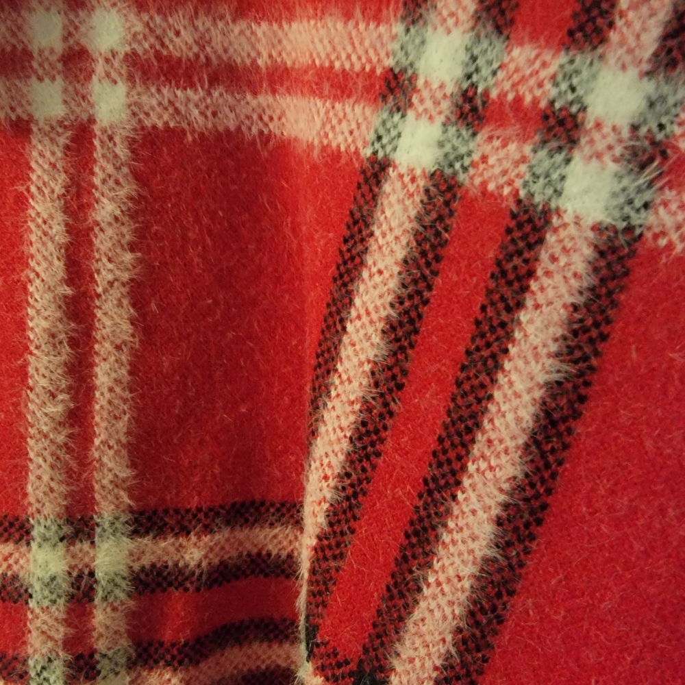 Tahari Red Plaid Women's Sweater - Picture 3 of 6